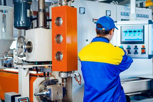 IT Solutions That Reduce Downtime in the Manufacturing Industry